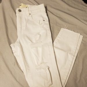 GARAGE white ripped Jean's